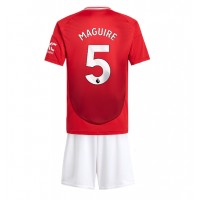 Camiseta Manchester United Harry Maguire #5 Primera Equipación para niños 2024-25 manga corta (+ pantalones cortos)